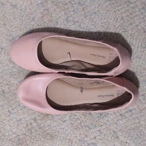 Pink flats